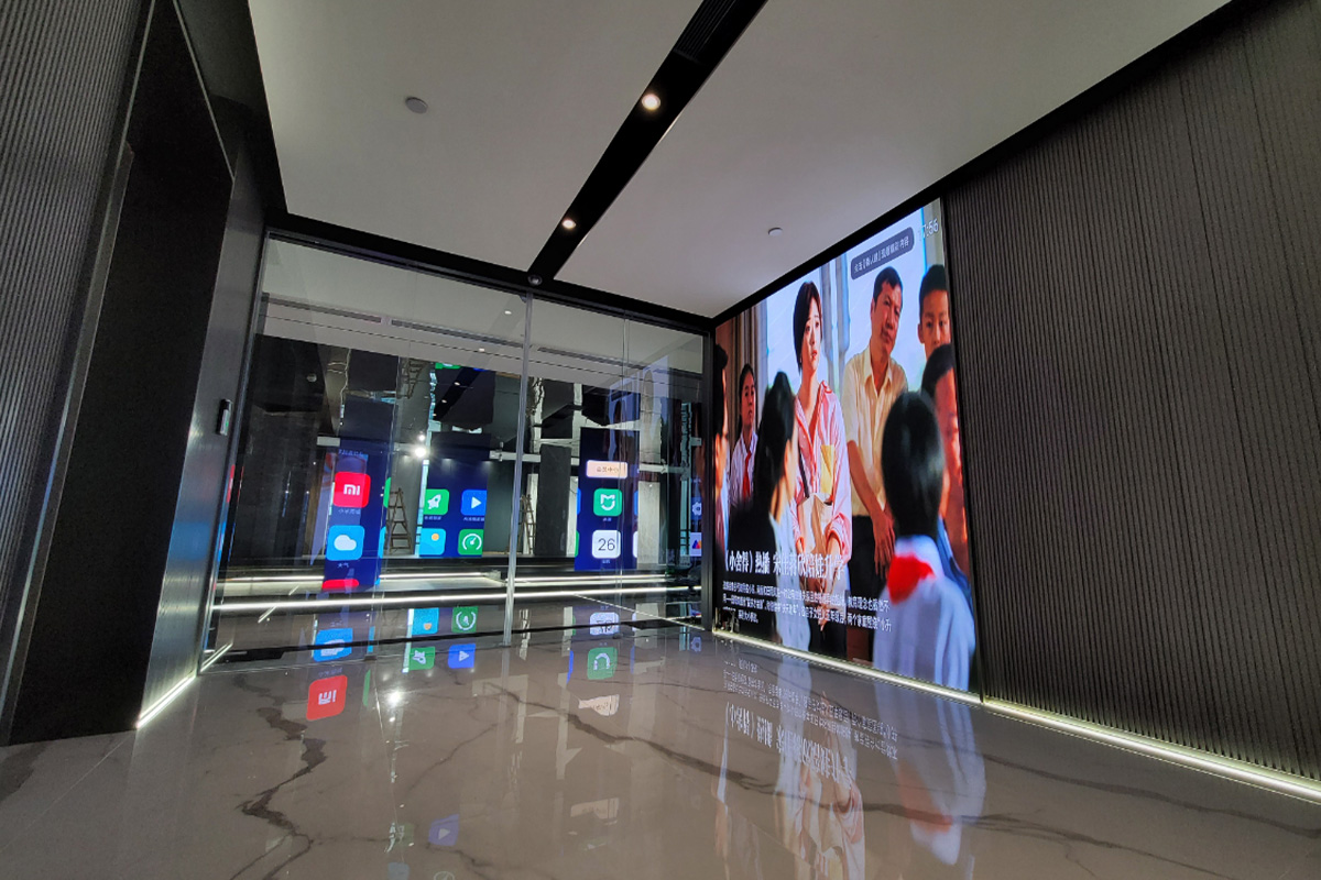 佛山市冠军瓷砖20楼P2.5显示屏